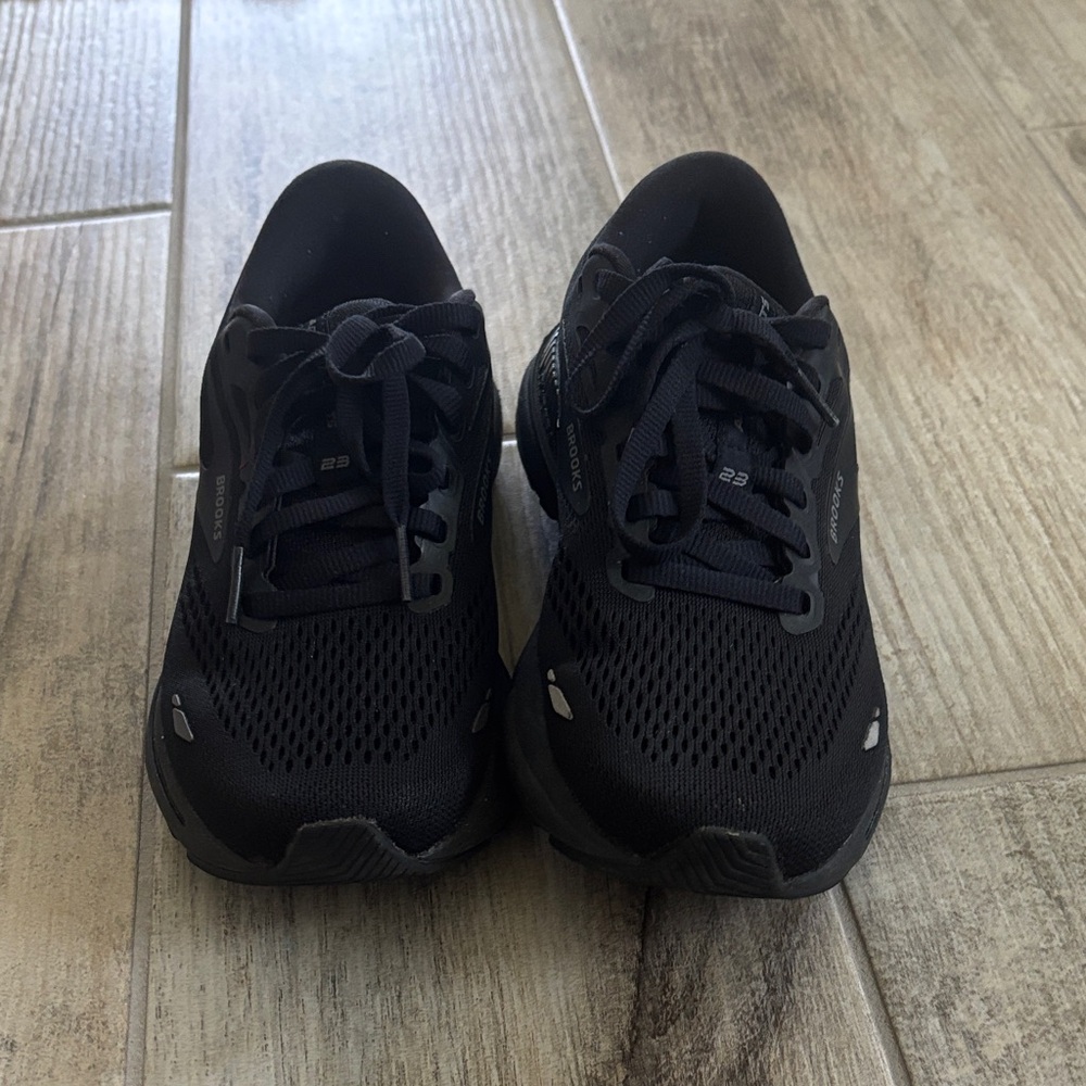 Brooks Black Athletic Running Shoes